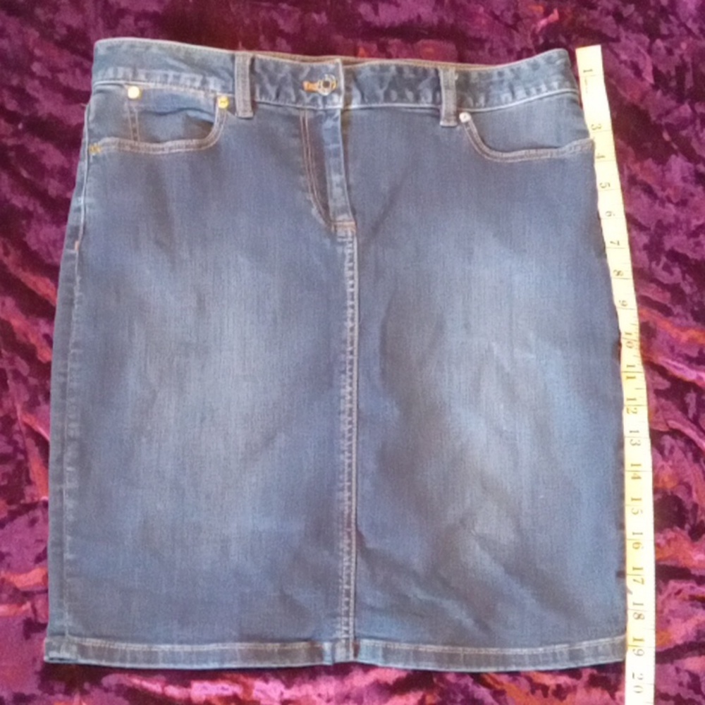 Denim skirt